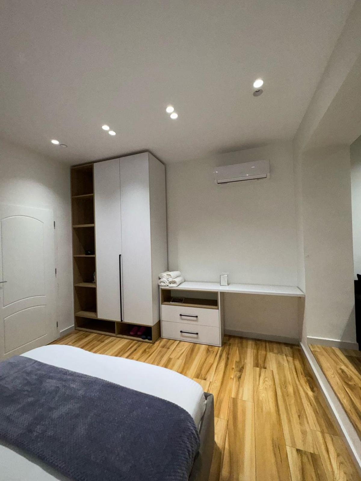 Luxury Apartments Blloku Tirana Exterior photo